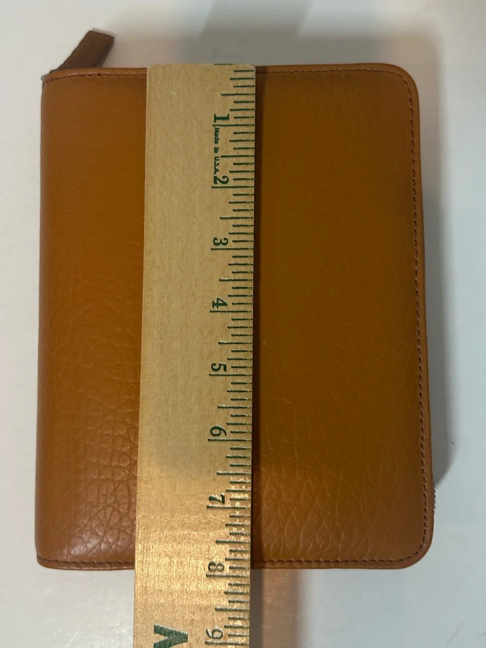 FRANKLIN COVEY Alex Saddle Pebbled Leather Zip Around 8 Ring Binder
